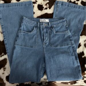 Hollister Curvy High Rise Vintage Flare Jeans